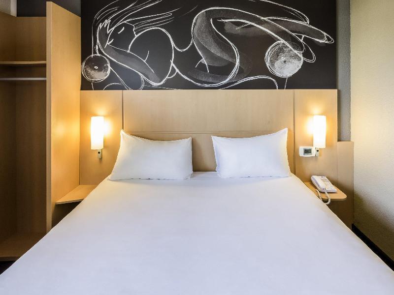 Hotel Ibis Budget Est Mediterranee A9 / A75
